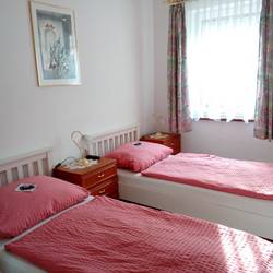 2-Bett-Zimmer.jpg