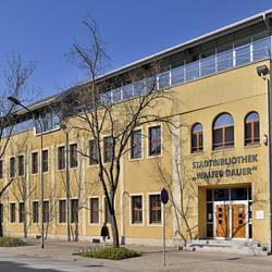 Stadtbibliothek Walter Bauer © W. Kubak Stadbibliothek aussen 01 ©W. Kubak