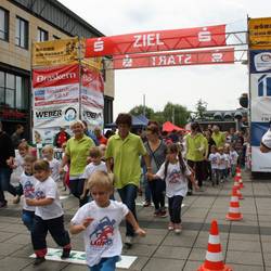 Start auf dem Kliaplatz Kinder der Kita Anne Frank beim Benefizlauf