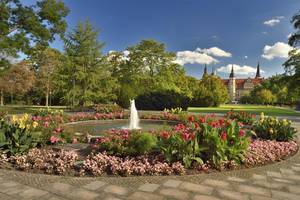 schlossgartensalon springbrunnen nachmittag 03