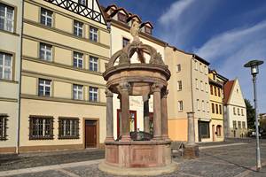 Marktbrunnen Staupensäule bereinigt 01