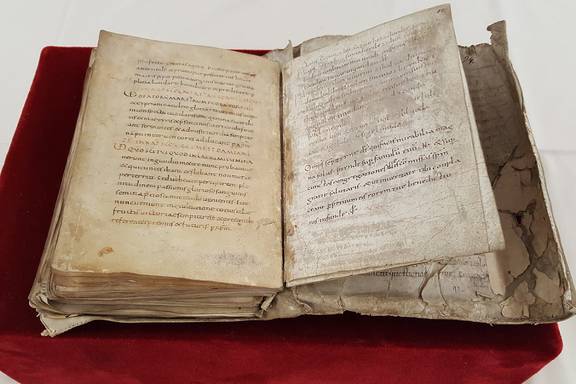 Originalhandschrift © Vereinigte Domstifter OriginalhandschriftMerseburgerZaubersprüche c VereinigteDomstifter ©Vereinigte Domstifter