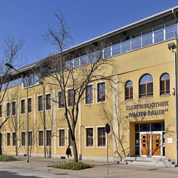 Stadtbibliothek Walter Bauer © W. Kubak Stadbibliothek aussen 01 ©W. Kubak
