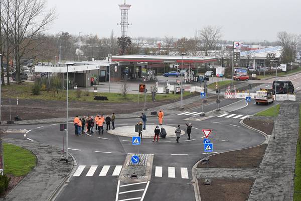 Öffnung des Kreisverkehrs am 9. Dezember © L. Teschner kreisverkehr