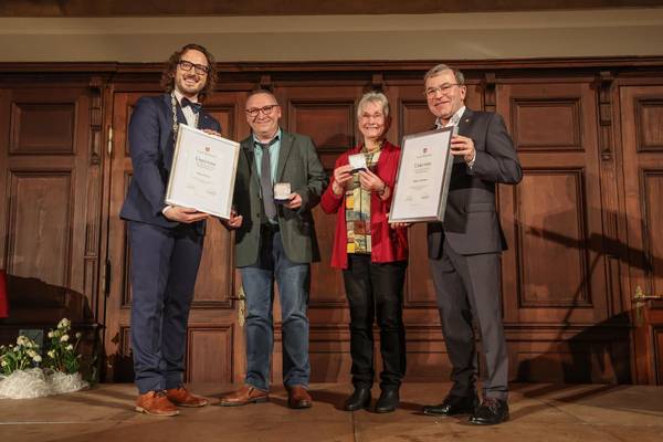 Verleihung der Bürgermedaille © V. Grätsch preisträger