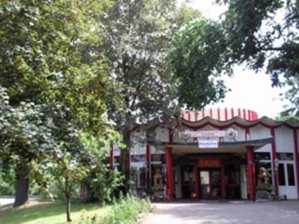 aussenansicht1 © Sternfreunde Planetarium